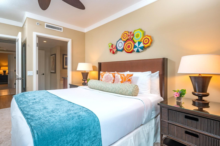 Room 1, Honua Kai Hokulani Collection by KBM - 2 Units on same floor (520/529), Maui
