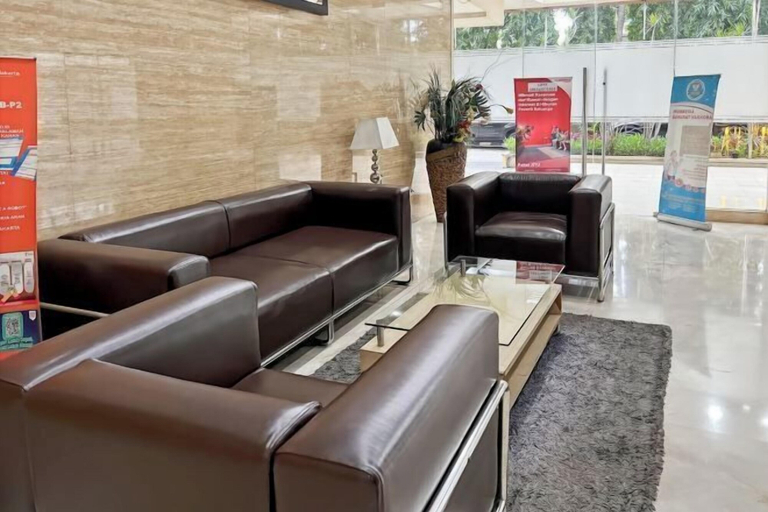 Lobby 5, Strategic MTH Square Apt 1BR w/ Pool & Gym, Jakarta Timur