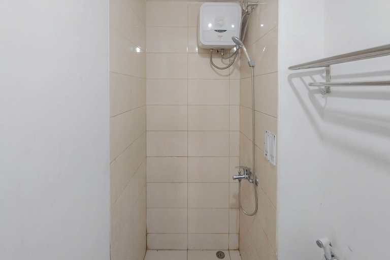 Bathroom 2, Basic Studio At Tamansari Prospero Sidoarjo Apartment, Sidoarjo