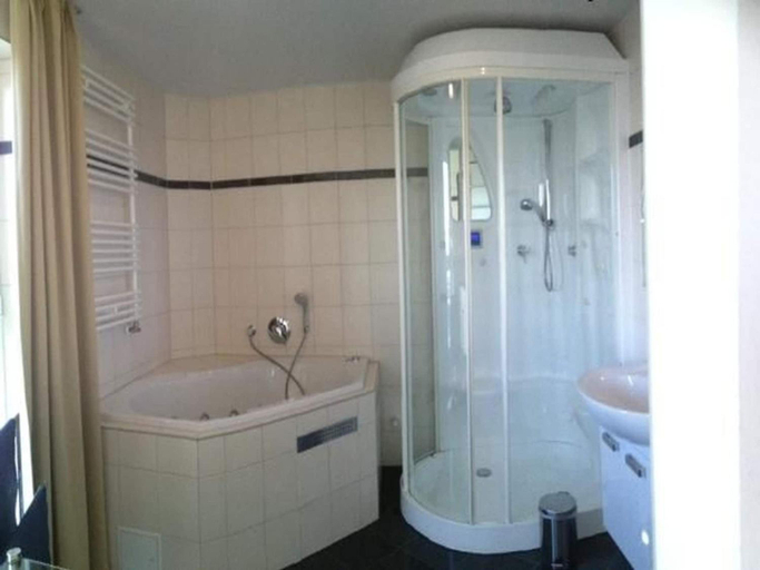 Bathroom 4, exklusives Appartement in Rechlin, Mecklenburgische Seenplatte