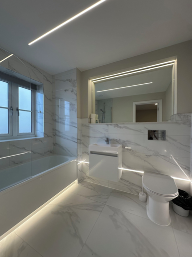 Bathroom 2, Wendover Annexe, Buckinghamshire
