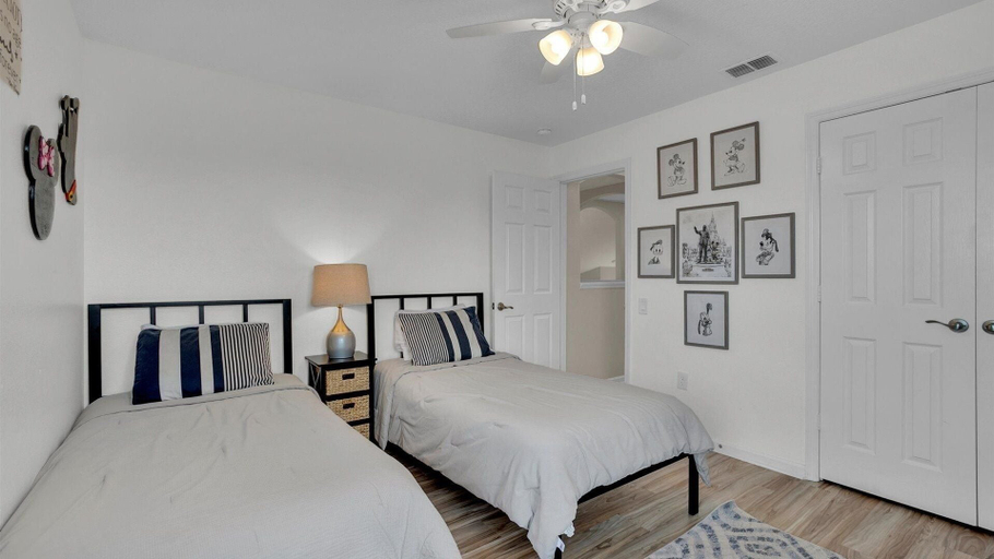 Room 5, Windsor Palms Resort 5 Bedroom Home+Game Room 5 Home, Osceola