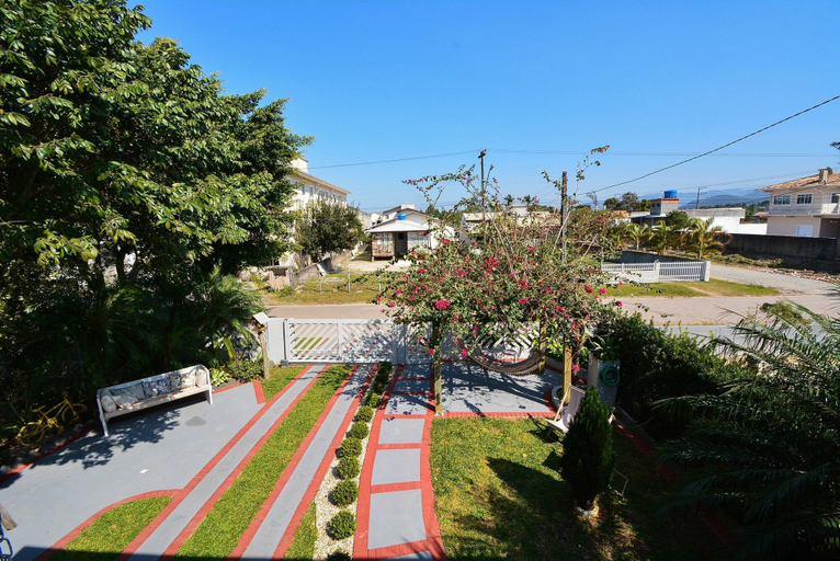 Property grounds 4, Ampla Casa com Piscina Ponta do Papagaio, Palhoça