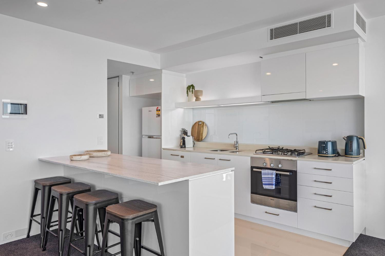 Others 5, Oceanview 2-Bed with Pool, Sauna, Gym Parking, Gold Coast