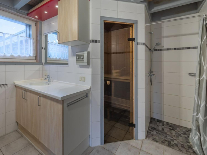 Bathroom 3, perfektes Ferienhaus fur Familien, Mecklenburgische Seenplatte