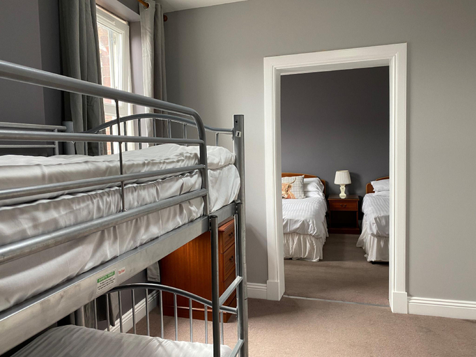 Bedroom 2, King's Arms Hotel, Dumfries and Galloway