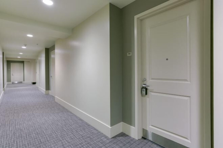 Interior, Bright Recently Upgraded Apt – Downtown Location, Multnomah