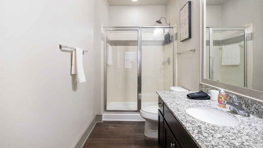 Bathroom 3, Landing Apartments Houston - Kingsland Blvd, Houston