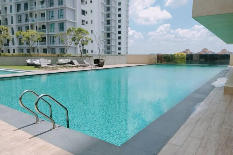 Outdoor pool 3, Delight Homestay Paradigm Residence, Johor Bahru