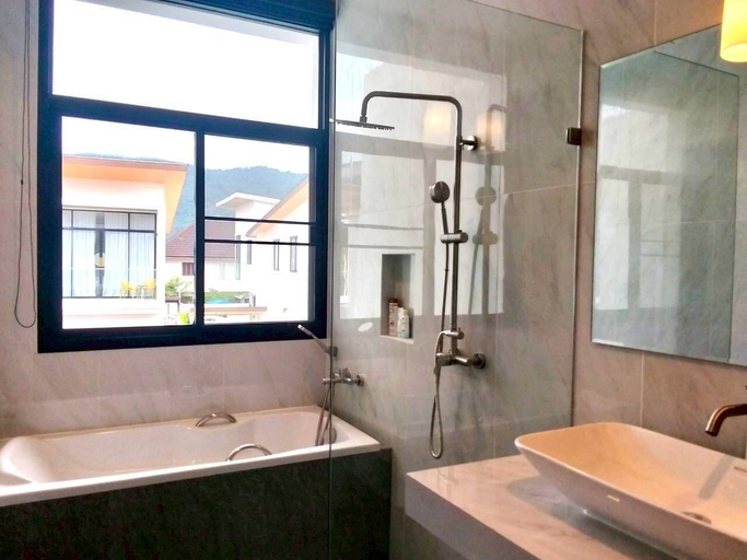 Bathroom 4, Goldena Residence Pool Villas, Phuket Island