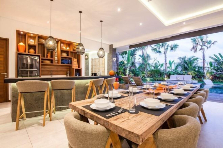 Room 3, VILLA 15 · Stunning 6 BR Villa 400m to Beach, Badung