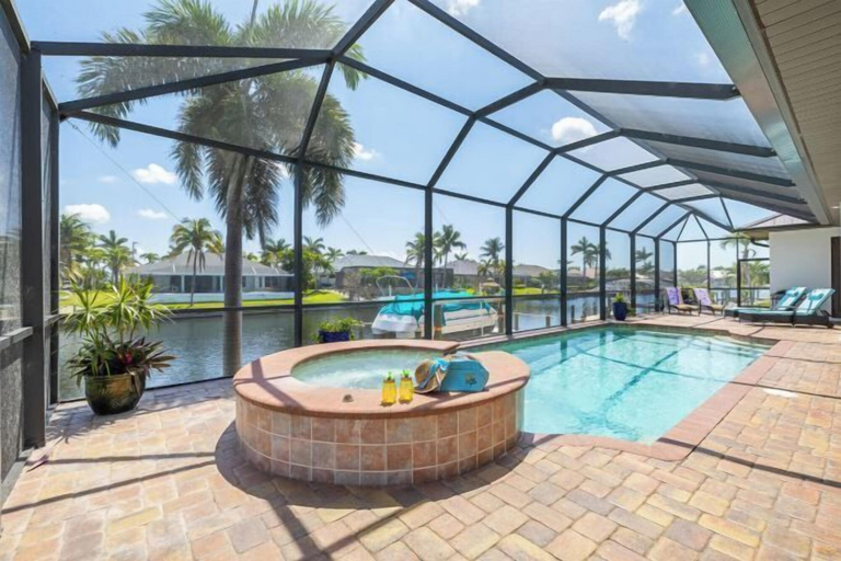 Indoor pool 3, Villa Pearl, Lee