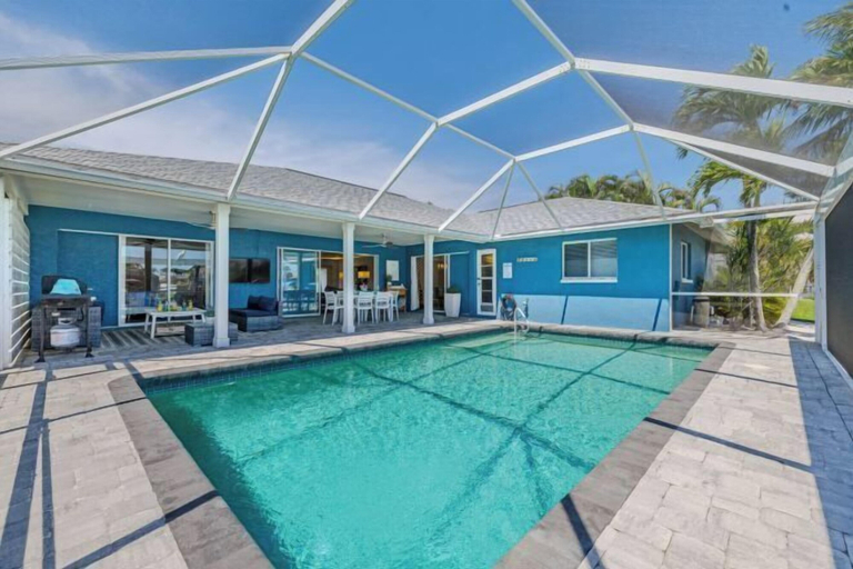 Indoor pool 4, Cape Coastal, Lee