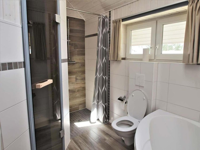 Bathroom 3, Ferienhaus im skandinavischen Stil, Mecklenburgische Seenplatte