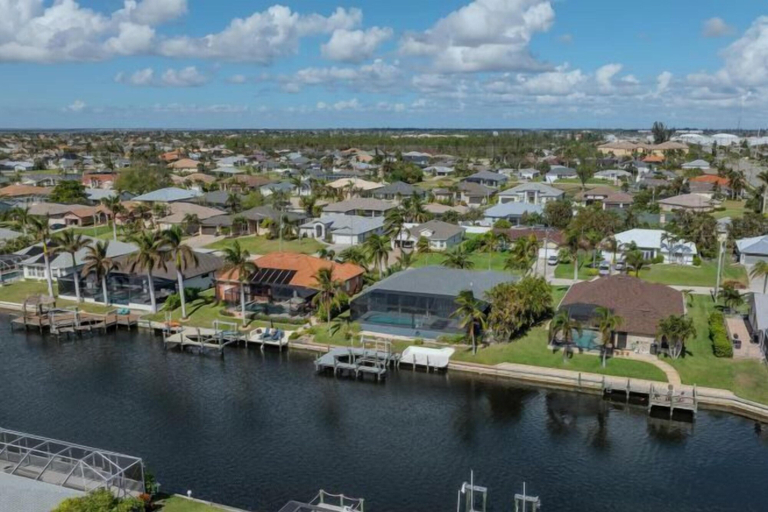 Aerial view, Casa Blanca, Lee