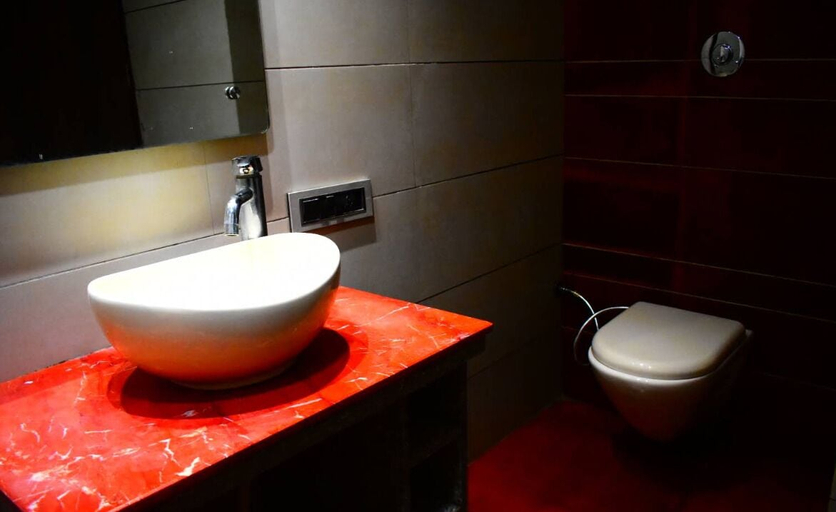 Bathroom 3, Hotel Sita Niwas, Amritsar