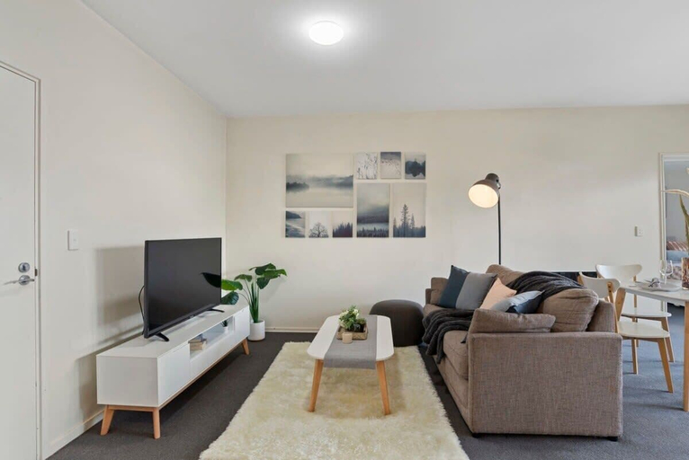 Interior 3, A Chic & Comfy 2BR Apt Near to Flemington Races, Melbourne