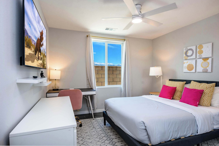 Room 3, @ Marbella Lane - Desert Dream Pool/spa & Games, Riverside