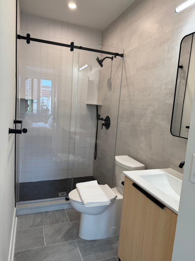 Room 2, Hoboken 3BR Queen Loft, Hudson