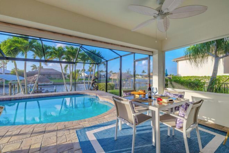 Indoor pool 4, Villa Barefoot Cove, Lee