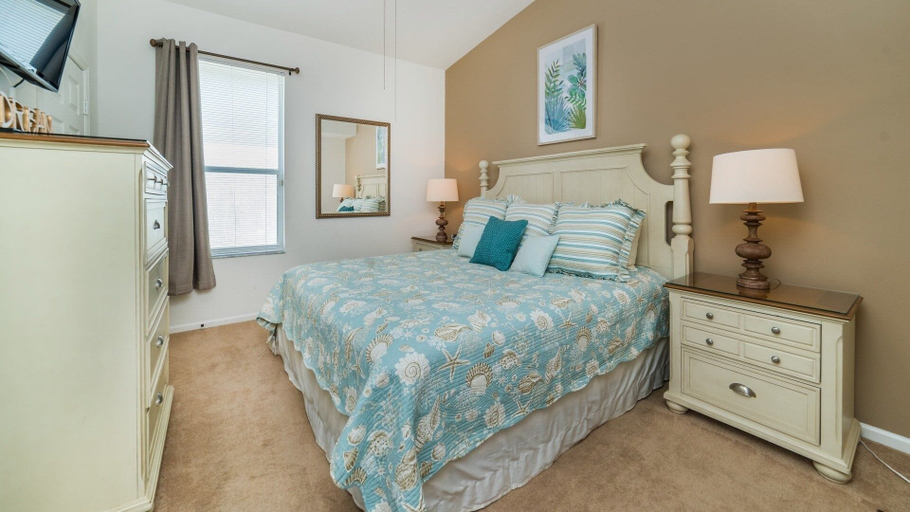 Room 3, Windsor Palms Resort 4 Bedroom with Game Room 4 Home, Osceola