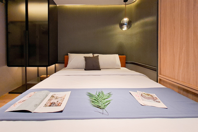 Interior 5, Industrial Modern 1Br Loft At Apartment Collins Boulevard, Tangerang