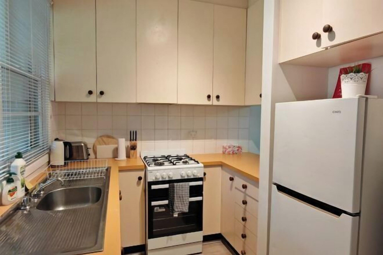 Private kitchen, Humble Abode near Station, Costco, Eastland, Maroondah - Ringwood