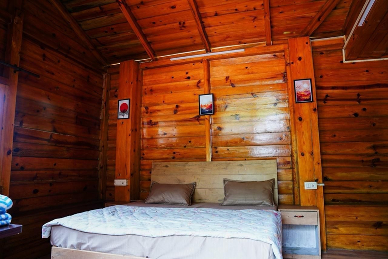 Room 4, 7 Lake Stays Sattal, Nainital