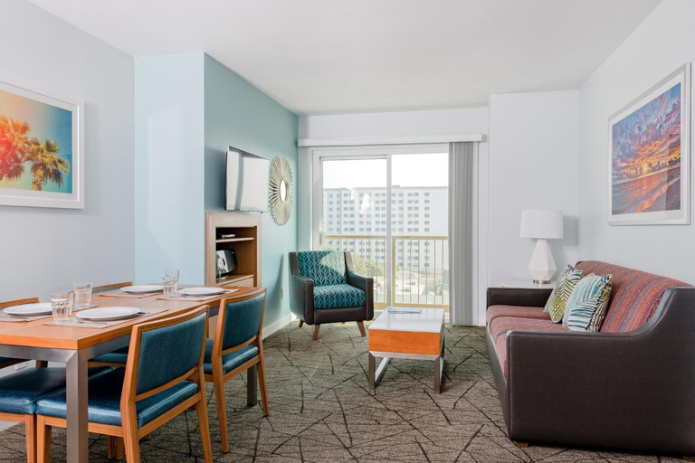 Food & Drinks 5, WorldMark Anaheim, Orange
