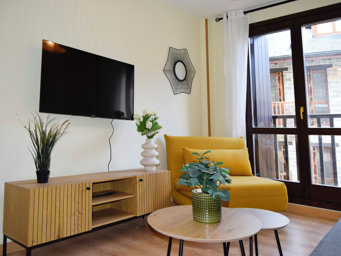 Others 5, Apartamentos Escarrilla Suites 3000, Huesca