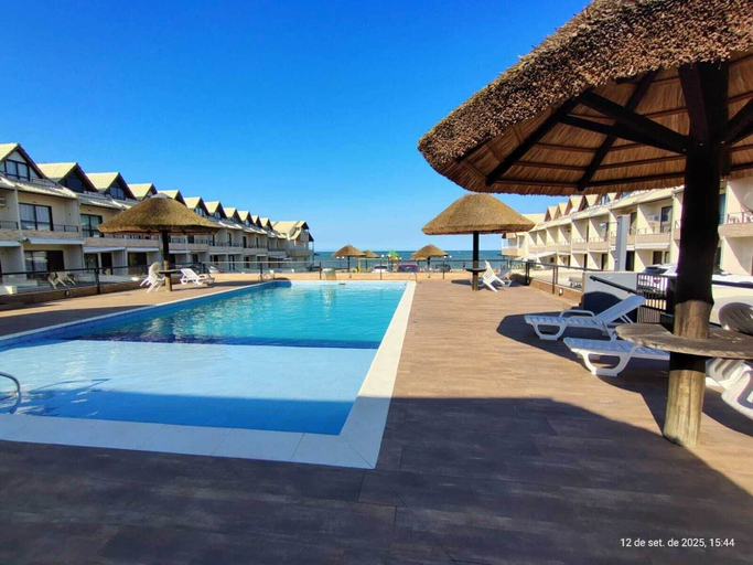 Pool, Houses in a Beachfront Condominium With a Swimming Pool in Itajuba - Mcss, Barra Velha