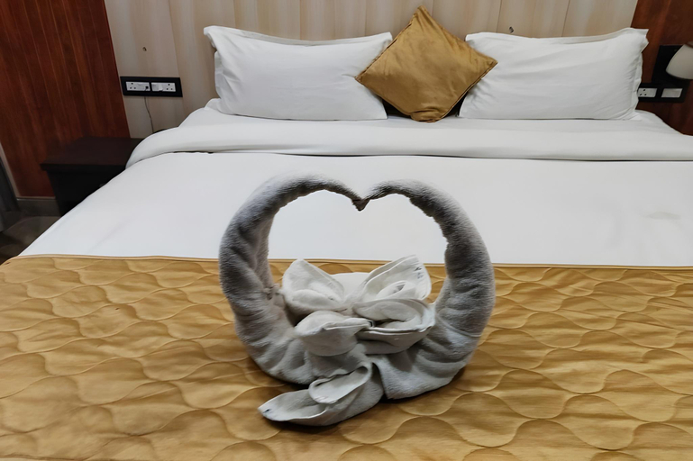 Bedroom 3, Hotel Red Carpet & Banquet, Gorakhpur