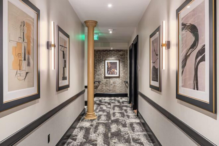 Interior 4, 2BR Beautiful Space + Private Bedroom Patio The Mayfair, Orleans