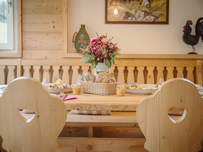 2, Chalet near Lake Grundlsee Ski Lift, Liezen