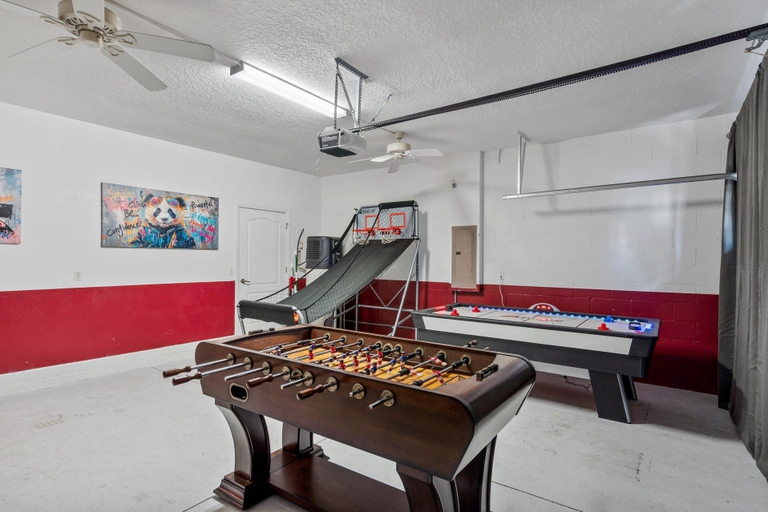 Game room 5, Championsgate Resort 8 Bedroom Private Pool Home 8 Home, Osceola