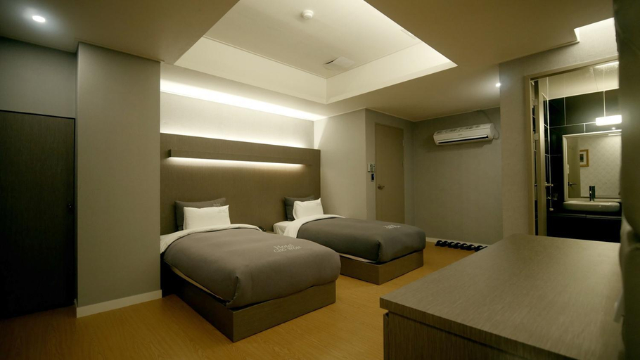 Bedroom 4, Busan Seomyeon Chowon Hotel, Busanjin