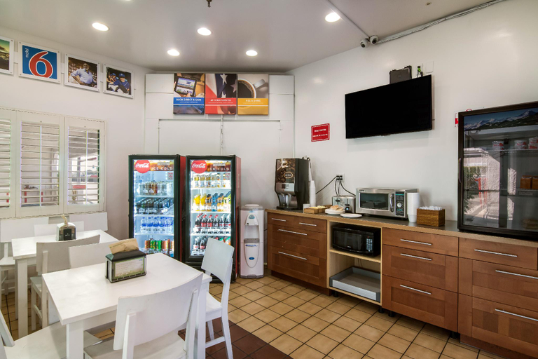 Food & Drinks 4, Motel 6 Monterey Park, CA, Los Angeles