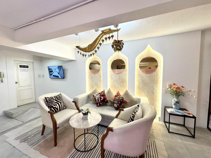 Public Area 3, Studio F Sukhumvit, Wattana