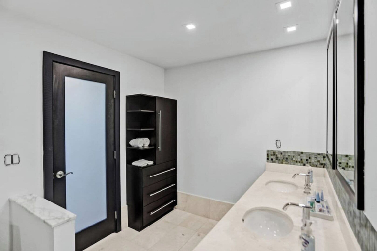 Floor plan 2, Oceanview Penthouse Pool Beach Access, Broward