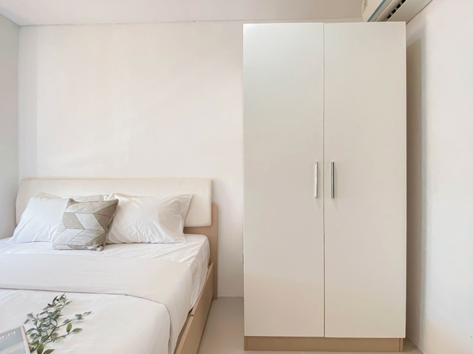 Interior 3, Well Appointed 2Br At Apartment Vittoria Residence, Jakarta Barat