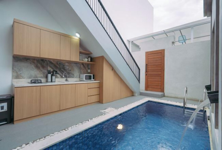 Outdoor pool 5, The Lavana Sahadewa Villa Kuta Sunset, Badung