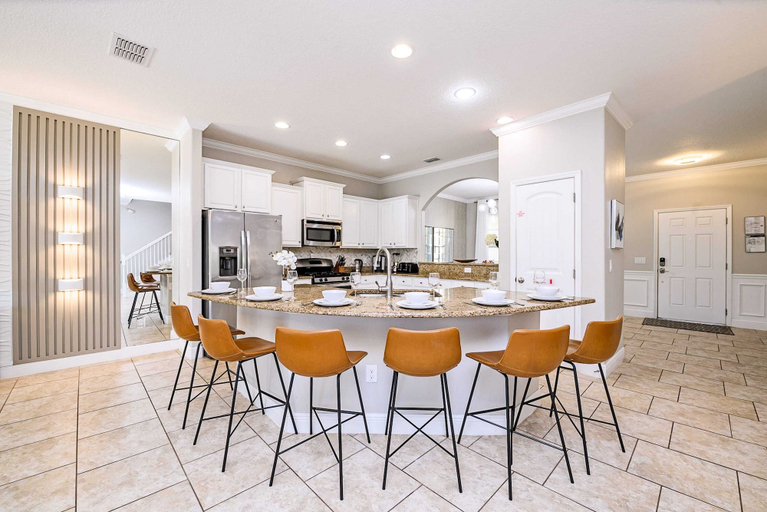 Room 2, Upstay-solterra Home With Private Pool Hot Tub, Polk