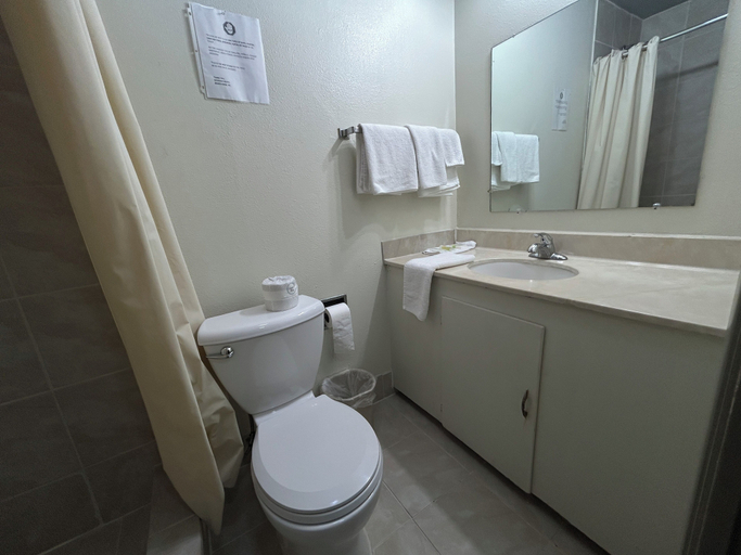Bathroom 3, Gateaway Motel Broken Bow NE, Custer