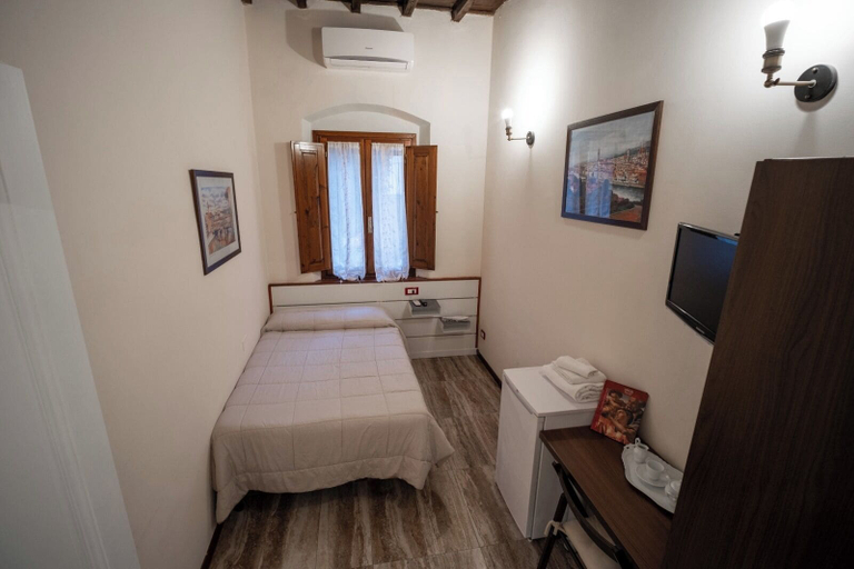 Room 5, Cennini 6, Florence
