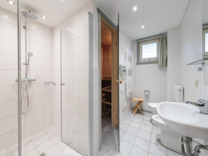 Bathroom 3, perfektes Ferienhaus fur Familien, Mecklenburgische Seenplatte