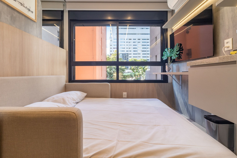 Room 3, Melo Alves 31 2p 1q, São Paulo