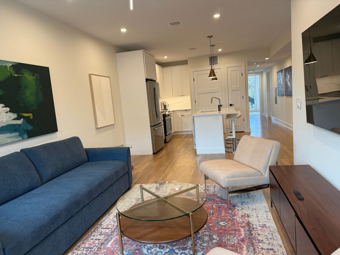 Room 5, Hoboken 3BR Queen Loft, Hudson