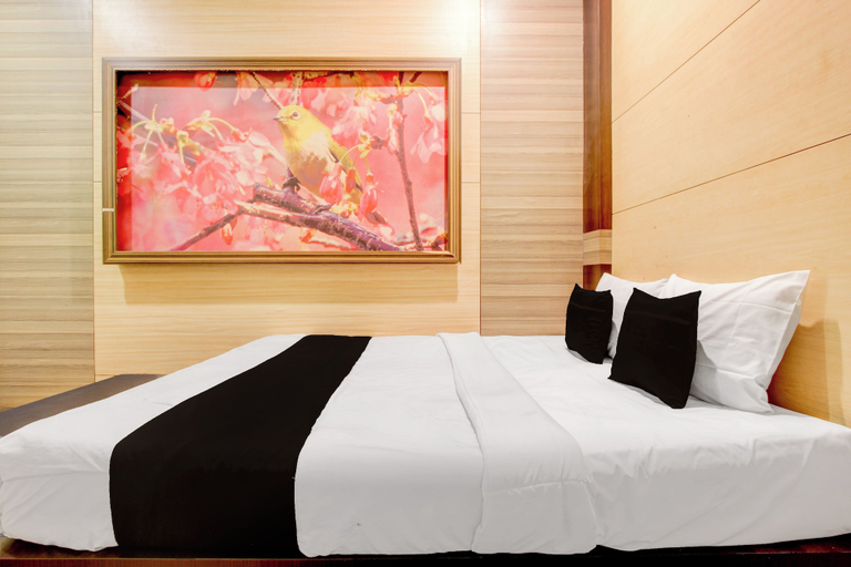 Room 3, Hotel O near Maguwoharjo Stadium formerly Graha Ngaso, Sleman