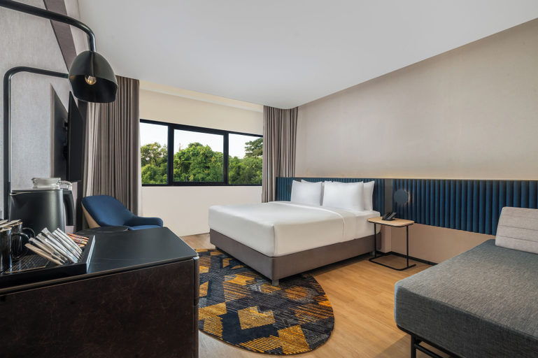 Bedroom 4, Novotel Pontianak Convention Centre, Pontianak