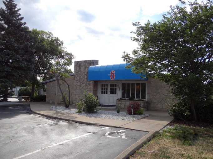 Exterior & Views 2, Motel 6 Hamburg, NY, Erie